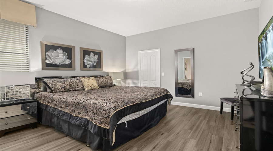DAVENPORT, Florida 33896, 5 Bedrooms Bedrooms, ,4 BathroomsBathrooms,Residential,For Sale,MOON VALLEY,0,MFRO6340154