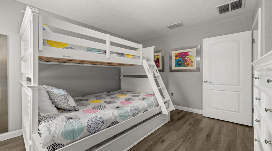 DAVENPORT, Florida 33896, 5 Bedrooms Bedrooms, ,4 BathroomsBathrooms,Residential,For Sale,MOON VALLEY,0,MFRO6340154