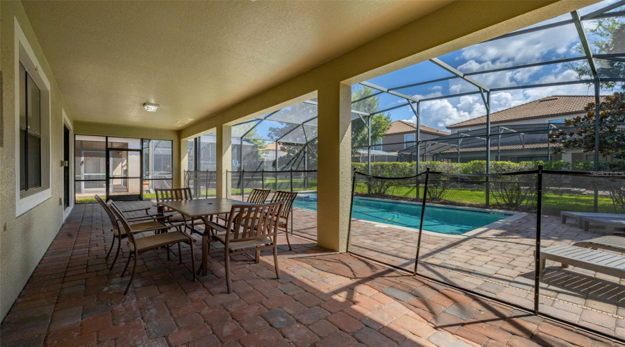 DAVENPORT, Florida 33896, 5 Bedrooms Bedrooms, ,4 BathroomsBathrooms,Residential,For Sale,MOON VALLEY,0,MFRO6340154