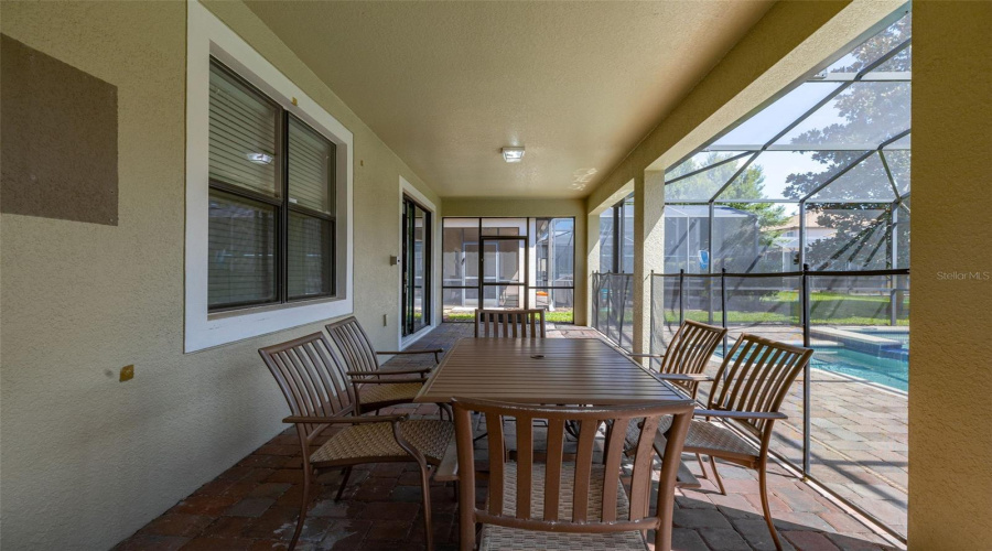 DAVENPORT, Florida 33896, 5 Bedrooms Bedrooms, ,4 BathroomsBathrooms,Residential,For Sale,MOON VALLEY,0,MFRO6340154