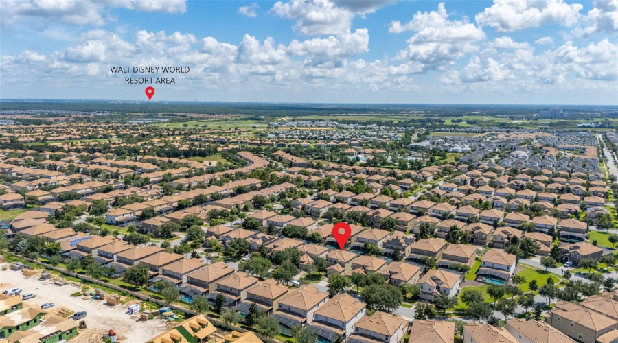 DAVENPORT, Florida 33896, 5 Bedrooms Bedrooms, ,4 BathroomsBathrooms,Residential,For Sale,MOON VALLEY,0,MFRO6340154