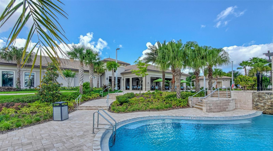 DAVENPORT, Florida 33896, 5 Bedrooms Bedrooms, ,4 BathroomsBathrooms,Residential,For Sale,MOON VALLEY,0,MFRO6340154