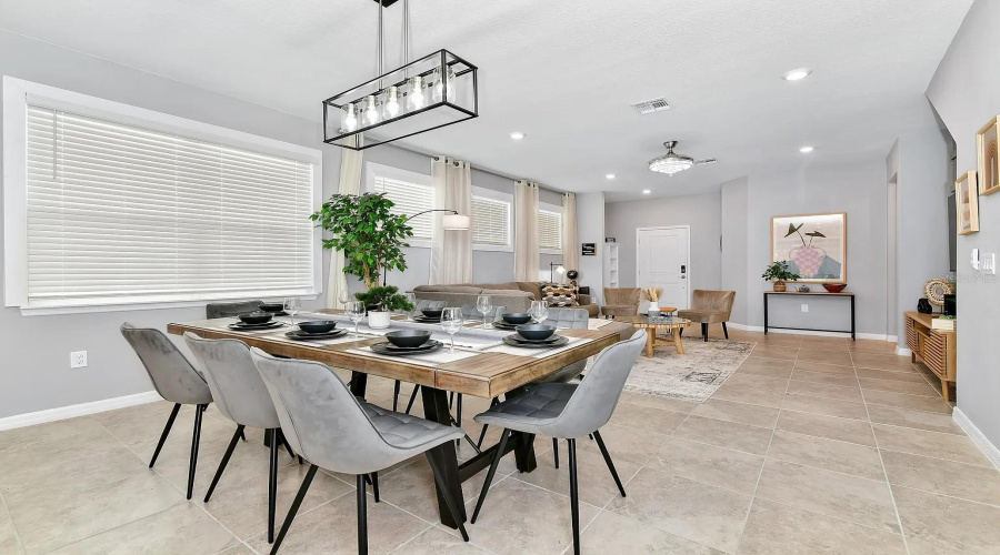 DAVENPORT, Florida 33837, 5 Bedrooms Bedrooms, ,4 BathroomsBathrooms,Residential,For Sale,OAKMOSS,0,MFRO6340341