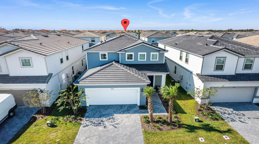 DAVENPORT, Florida 33837, 5 Bedrooms Bedrooms, ,4 BathroomsBathrooms,Residential,For Sale,OAKMOSS,0,MFRO6340341
