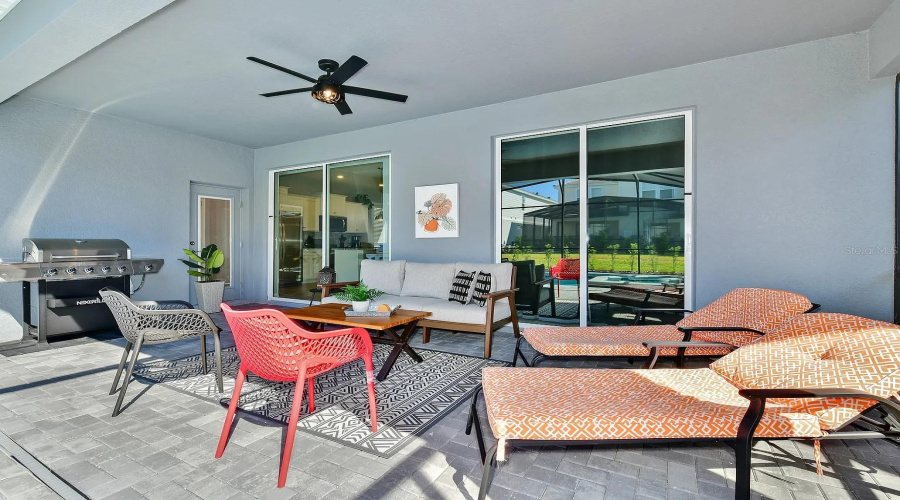DAVENPORT, Florida 33837, 5 Bedrooms Bedrooms, ,4 BathroomsBathrooms,Residential,For Sale,OAKMOSS,0,MFRO6340341