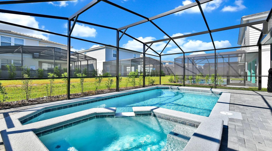 DAVENPORT, Florida 33837, 5 Bedrooms Bedrooms, ,4 BathroomsBathrooms,Residential,For Sale,OAKMOSS,0,MFRO6340341