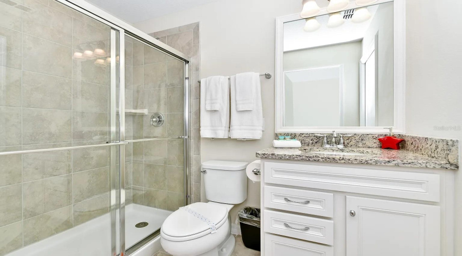 DAVENPORT, Florida 33837, 5 Bedrooms Bedrooms, ,4 BathroomsBathrooms,Residential,For Sale,OAKMOSS,0,MFRO6340341