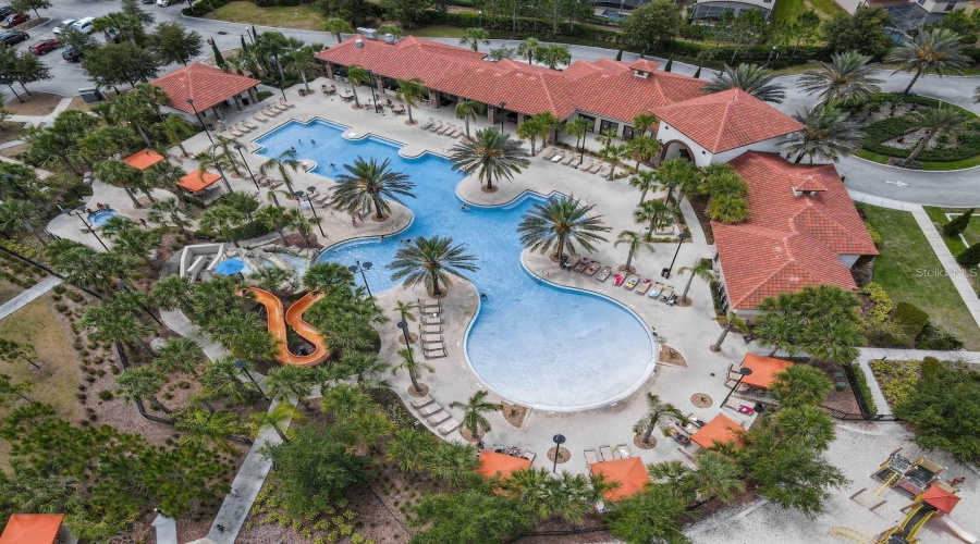 DAVENPORT, Florida 33837, 5 Bedrooms Bedrooms, ,4 BathroomsBathrooms,Residential,For Sale,OAKMOSS,0,MFRO6340341