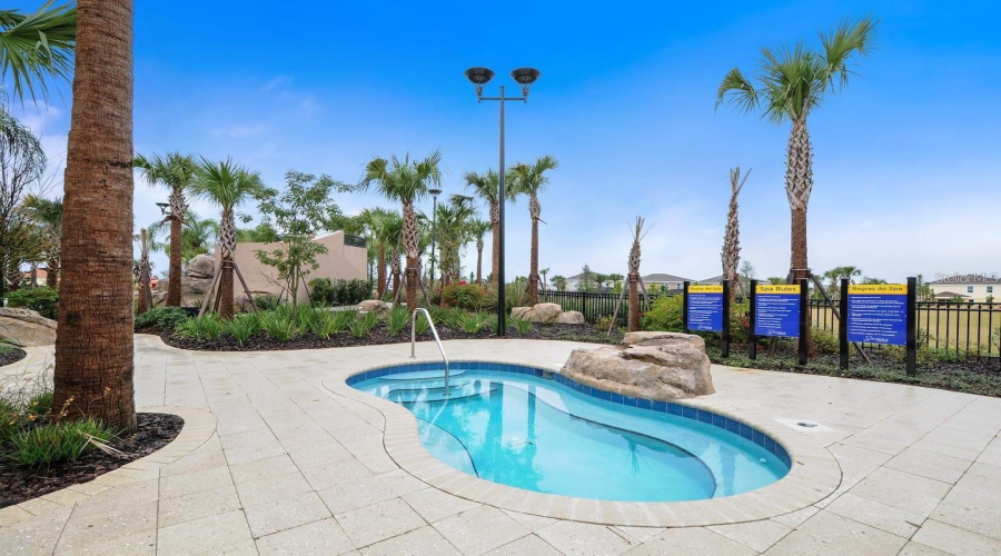 DAVENPORT, Florida 33837, 5 Bedrooms Bedrooms, ,4 BathroomsBathrooms,Residential,For Sale,OAKMOSS,0,MFRO6340341