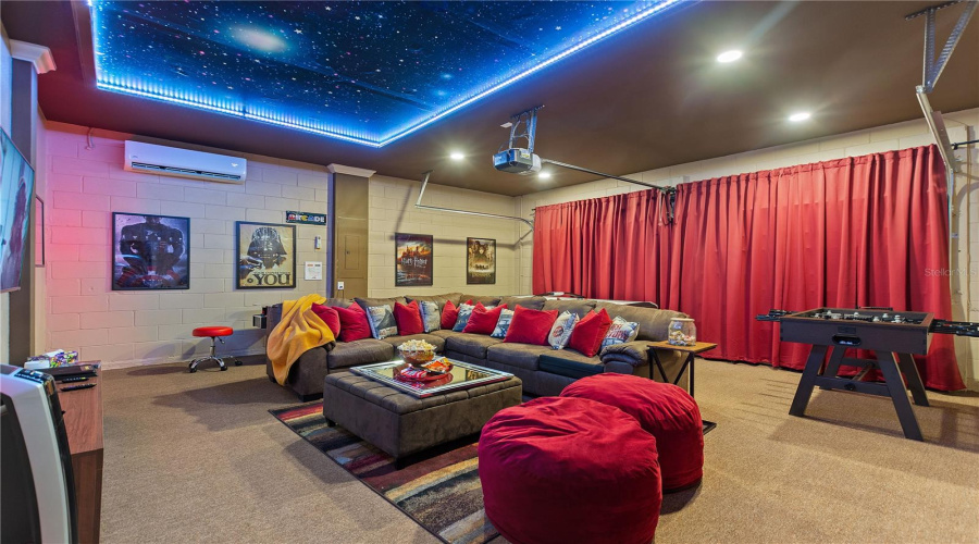 DAVENPORT, Florida 33837, 5 Bedrooms Bedrooms, ,4 BathroomsBathrooms,Residential,For Sale,MISTY OAK,0,MFRO6338615