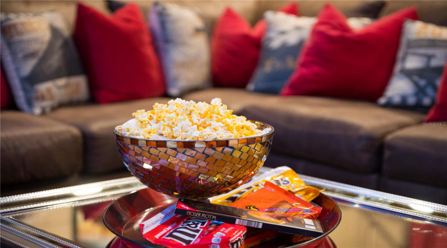 DAVENPORT, Florida 33837, 5 Bedrooms Bedrooms, ,4 BathroomsBathrooms,Residential,For Sale,MISTY OAK,0,MFRO6338615