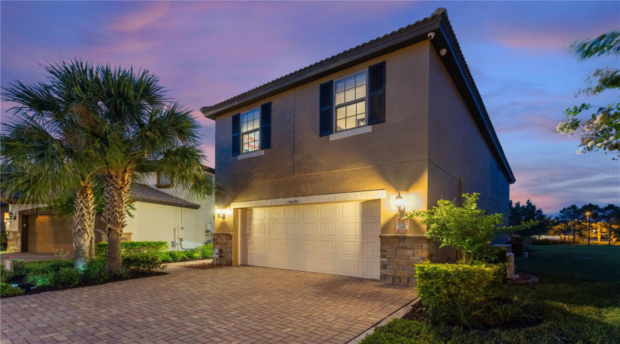 DAVENPORT, Florida 33837, 5 Bedrooms Bedrooms, ,4 BathroomsBathrooms,Residential,For Sale,MISTY OAK,0,MFRO6338615