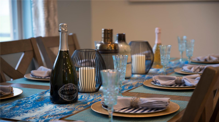 DAVENPORT, Florida 33837, 5 Bedrooms Bedrooms, ,4 BathroomsBathrooms,Residential,For Sale,MISTY OAK,0,MFRO6338615