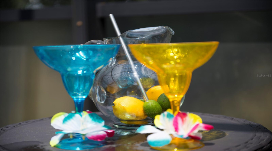 DAVENPORT, Florida 33837, 5 Bedrooms Bedrooms, ,4 BathroomsBathrooms,Residential,For Sale,MISTY OAK,0,MFRO6338615