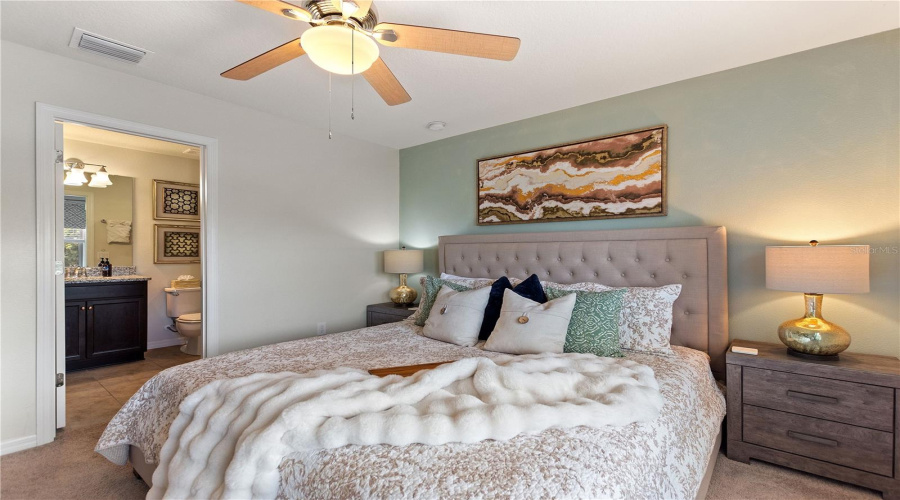 DAVENPORT, Florida 33837, 5 Bedrooms Bedrooms, ,4 BathroomsBathrooms,Residential,For Sale,MISTY OAK,0,MFRO6338615