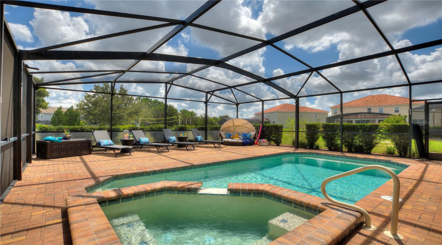 DAVENPORT, Florida 33837, 5 Bedrooms Bedrooms, ,4 BathroomsBathrooms,Residential,For Sale,MISTY OAK,0,MFRO6338615