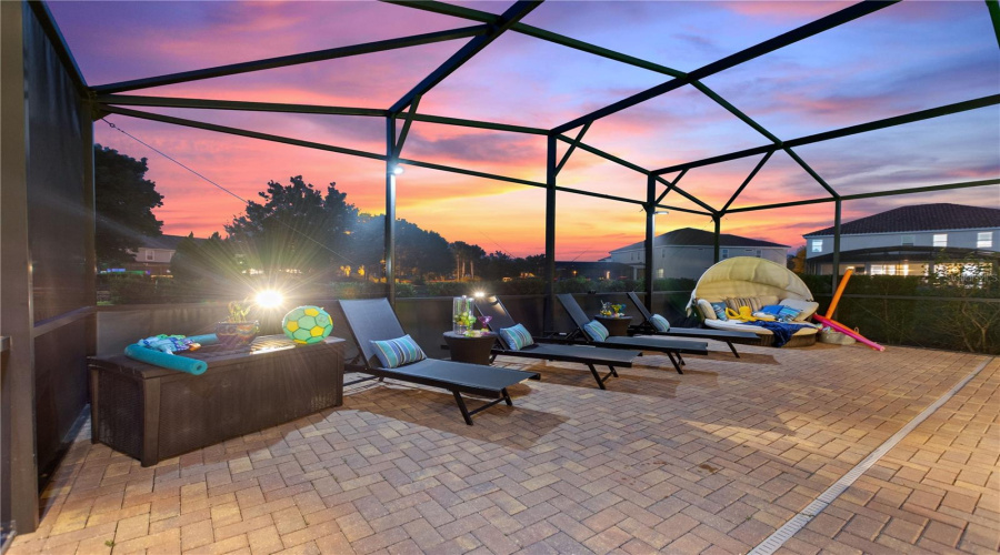 DAVENPORT, Florida 33837, 5 Bedrooms Bedrooms, ,4 BathroomsBathrooms,Residential,For Sale,MISTY OAK,0,MFRO6338615