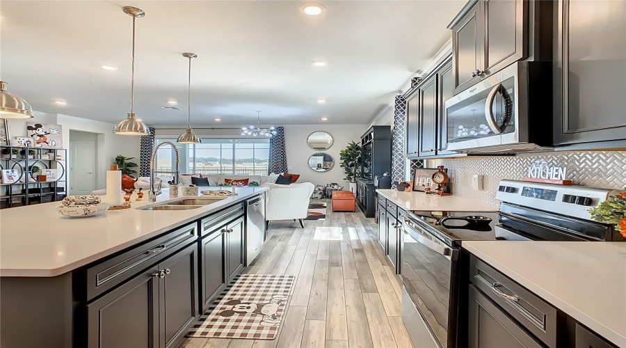 DAVENPORT, Florida 33897, 8 Bedrooms Bedrooms, ,6 BathroomsBathrooms,Residential,For Sale,LELANI,0,MFRO6339039