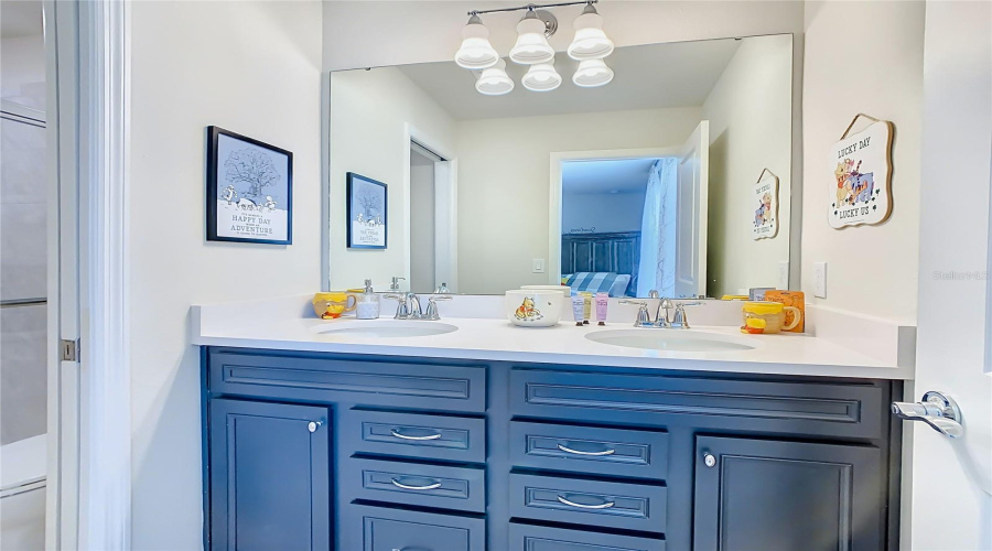 DAVENPORT, Florida 33897, 8 Bedrooms Bedrooms, ,6 BathroomsBathrooms,Residential,For Sale,LELANI,0,MFRO6339039