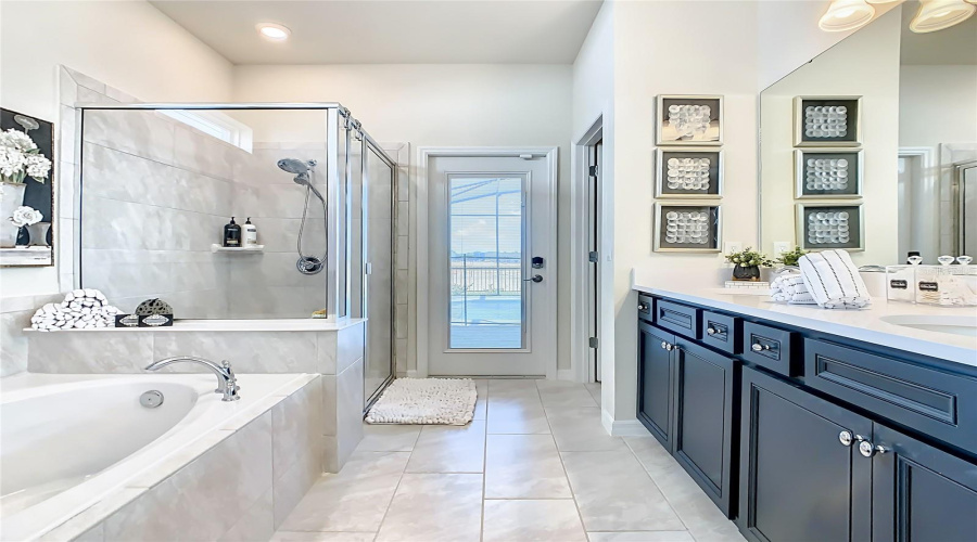 DAVENPORT, Florida 33897, 8 Bedrooms Bedrooms, ,6 BathroomsBathrooms,Residential,For Sale,LELANI,0,MFRO6339039