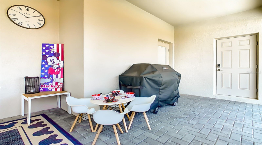 DAVENPORT, Florida 33897, 8 Bedrooms Bedrooms, ,6 BathroomsBathrooms,Residential,For Sale,LELANI,0,MFRO6339039