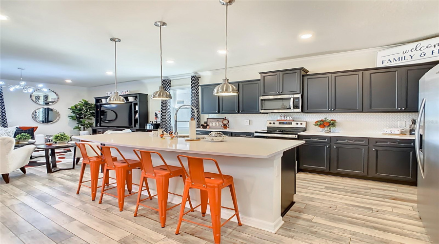 DAVENPORT, Florida 33897, 8 Bedrooms Bedrooms, ,6 BathroomsBathrooms,Residential,For Sale,LELANI,0,MFRO6339039