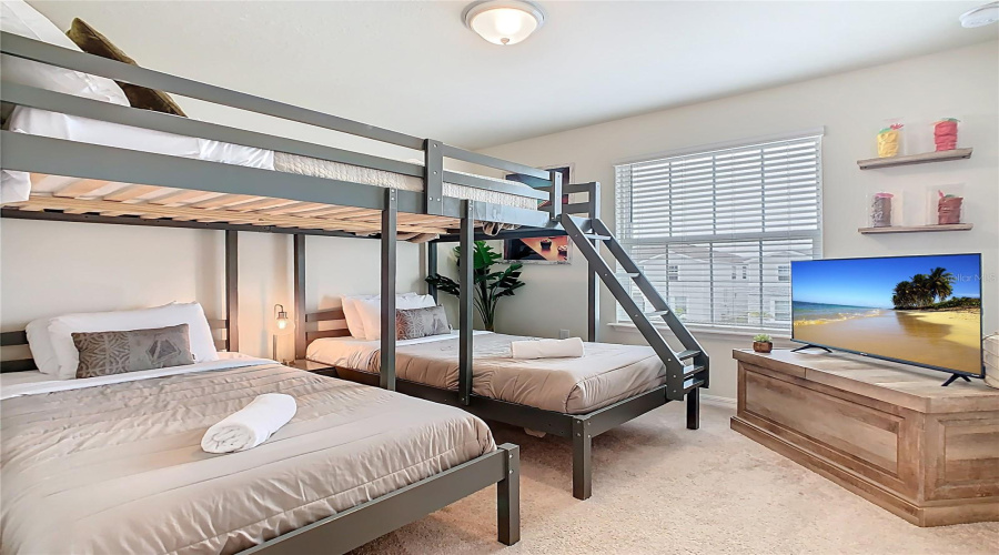 DAVENPORT, Florida 33897, 5 Bedrooms Bedrooms, ,4 BathroomsBathrooms,Residential,For Sale,LANA,0,MFRO6340326