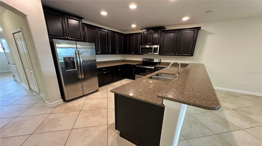 DAVENPORT, Florida 33896, 3 Bedrooms Bedrooms, ,2 BathroomsBathrooms,Residential,For Sale,AZALEA SANDS,0,MFRO6340096