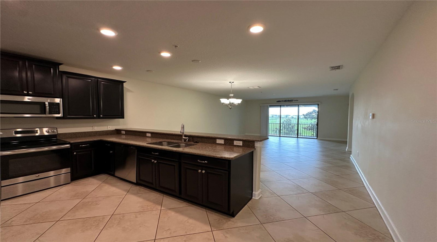 DAVENPORT, Florida 33896, 3 Bedrooms Bedrooms, ,2 BathroomsBathrooms,Residential,For Sale,AZALEA SANDS,0,MFRO6340096