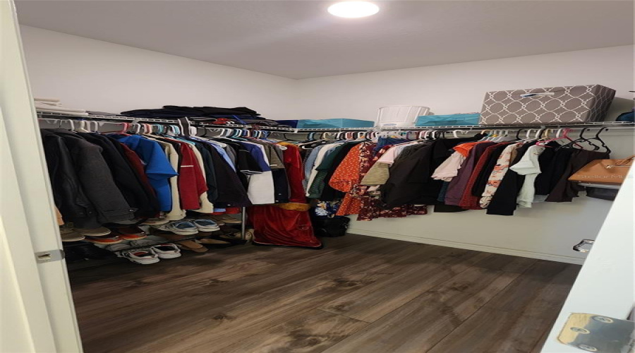 Master Bed Closet