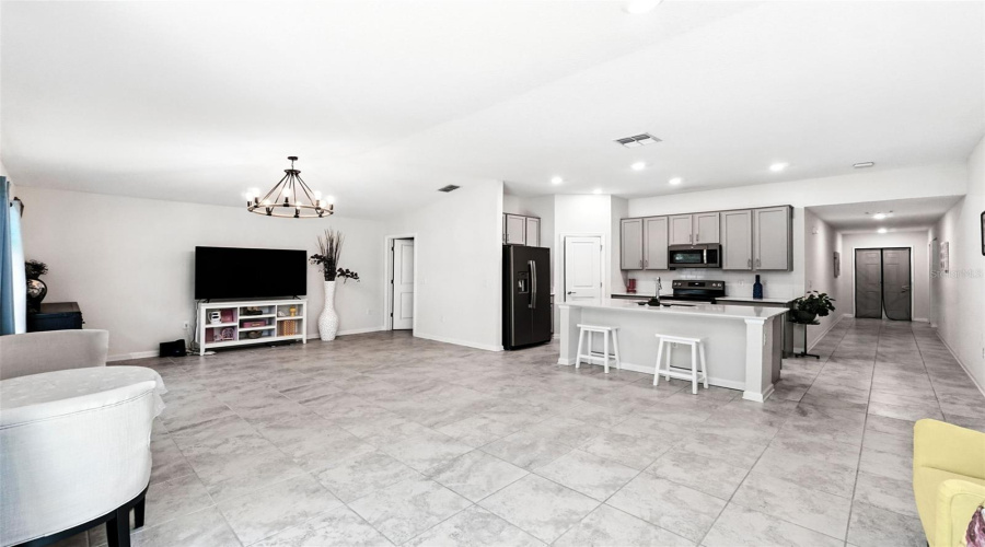 KISSIMMEE, Florida 34746, 3 Bedrooms Bedrooms, ,2 BathroomsBathrooms,Residential,For Sale,BLUFF OAK,0,MFRO6340414