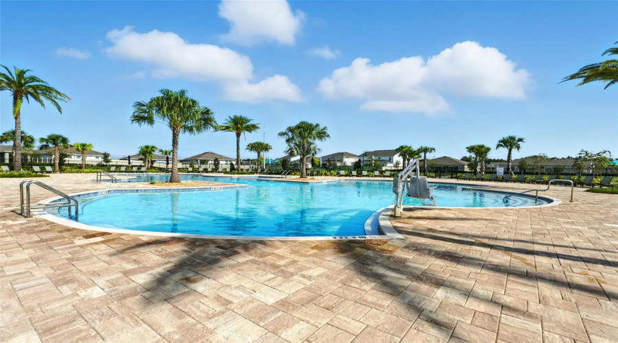 KISSIMMEE, Florida 34746, 3 Bedrooms Bedrooms, ,2 BathroomsBathrooms,Residential,For Sale,BLUFF OAK,0,MFRO6340414
