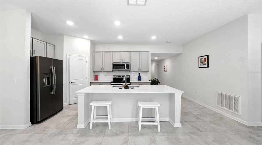 KISSIMMEE, Florida 34746, 3 Bedrooms Bedrooms, ,2 BathroomsBathrooms,Residential,For Sale,BLUFF OAK,0,MFRO6340414