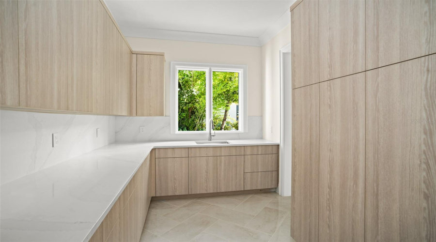 GOLDEN OAK, Florida 32836, 5 Bedrooms Bedrooms, ,6 BathroomsBathrooms,Residential,For Sale,AUTUMN MIST LN,0,MFRO6339148