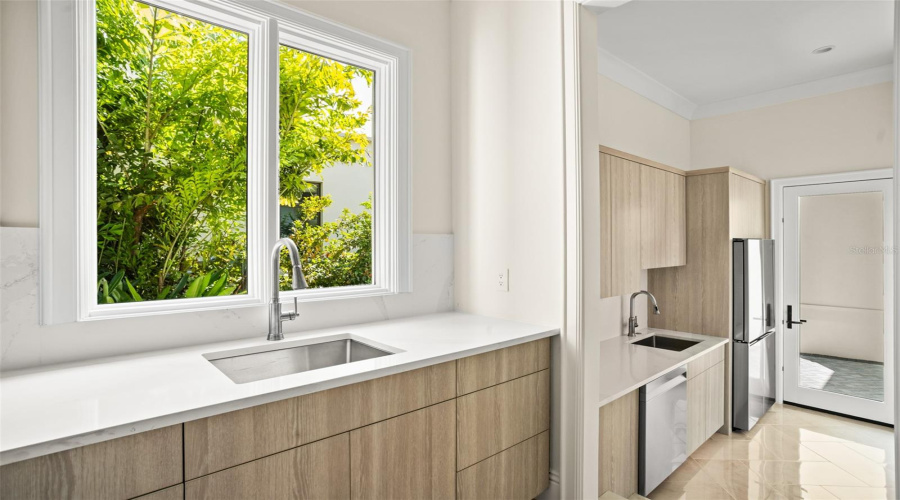 GOLDEN OAK, Florida 32836, 5 Bedrooms Bedrooms, ,6 BathroomsBathrooms,Residential,For Sale,AUTUMN MIST LN,0,MFRO6339148