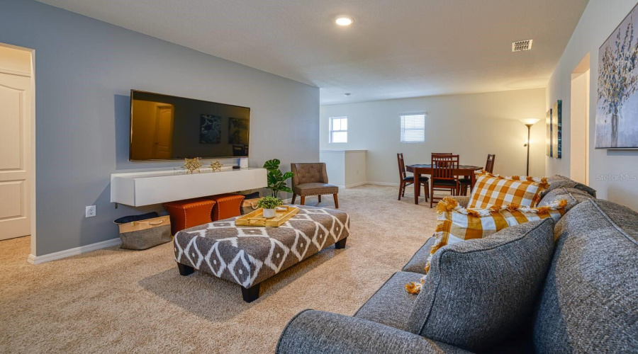 DAVENPORT, Florida 33837, 6 Bedrooms Bedrooms, ,5 BathroomsBathrooms,Residential,For Sale,BROAD OAK,0,MFRO6285366