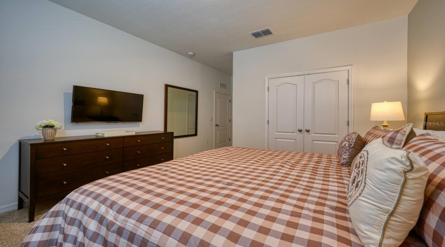 DAVENPORT, Florida 33837, 6 Bedrooms Bedrooms, ,5 BathroomsBathrooms,Residential,For Sale,BROAD OAK,0,MFRO6285366