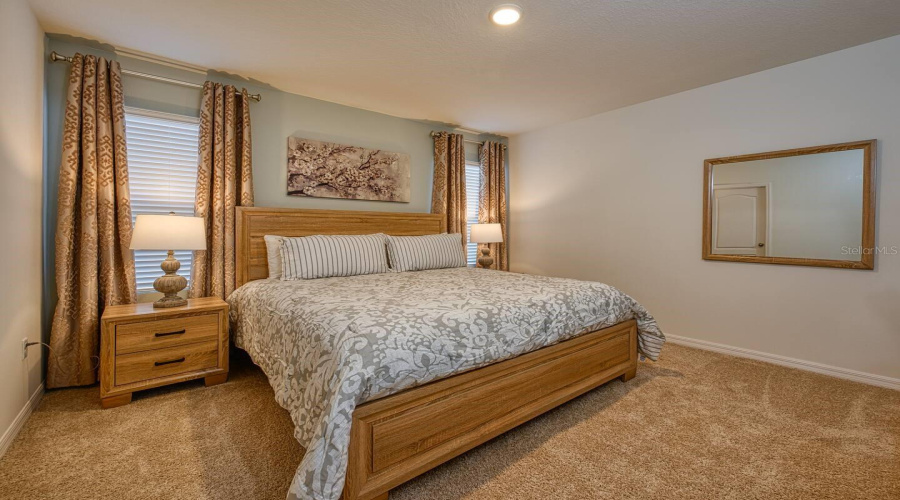 DAVENPORT, Florida 33837, 6 Bedrooms Bedrooms, ,5 BathroomsBathrooms,Residential,For Sale,BROAD OAK,0,MFRO6285366
