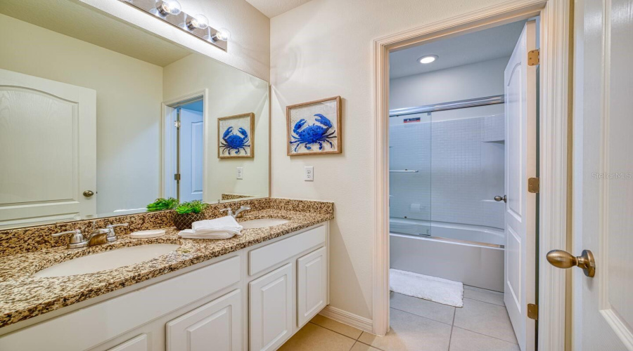 DAVENPORT, Florida 33837, 6 Bedrooms Bedrooms, ,5 BathroomsBathrooms,Residential,For Sale,BROAD OAK,0,MFRO6285366