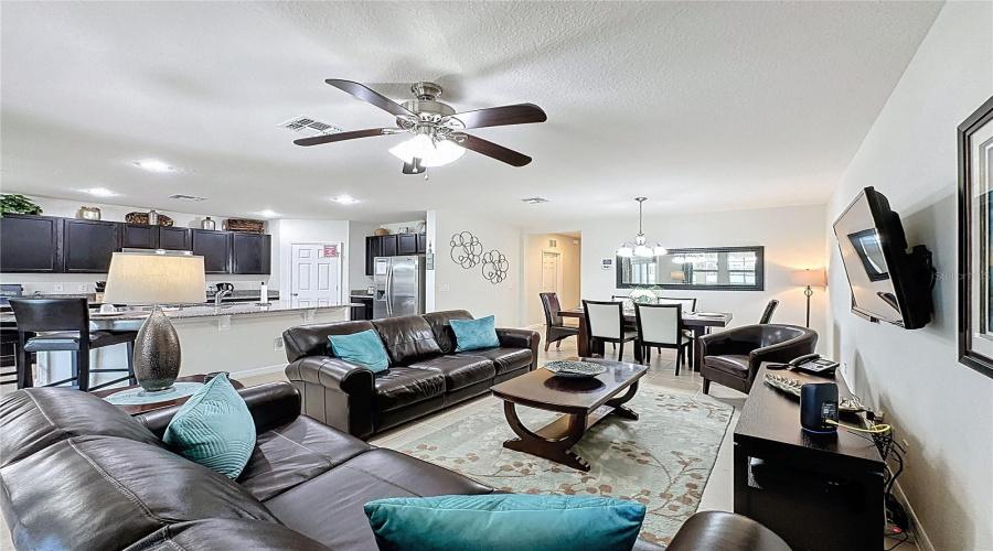 DAVENPORT, Florida 33896, 4 Bedrooms Bedrooms, ,3 BathroomsBathrooms,Residential,For Sale,YORKSHIRE,0,MFRS5128265