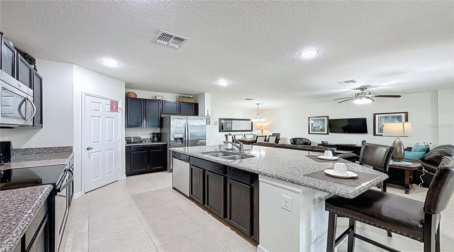 DAVENPORT, Florida 33896, 4 Bedrooms Bedrooms, ,3 BathroomsBathrooms,Residential,For Sale,YORKSHIRE,0,MFRS5128265
