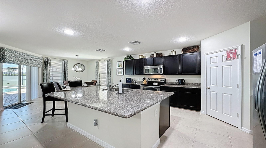 DAVENPORT, Florida 33896, 4 Bedrooms Bedrooms, ,3 BathroomsBathrooms,Residential,For Sale,YORKSHIRE,0,MFRS5128265