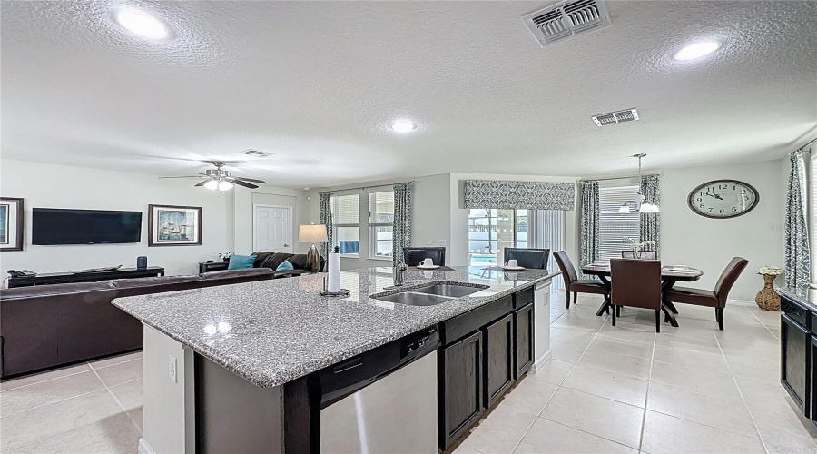 DAVENPORT, Florida 33896, 4 Bedrooms Bedrooms, ,3 BathroomsBathrooms,Residential,For Sale,YORKSHIRE,0,MFRS5128265
