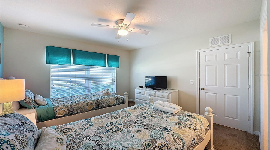 DAVENPORT, Florida 33896, 4 Bedrooms Bedrooms, ,3 BathroomsBathrooms,Residential,For Sale,YORKSHIRE,0,MFRS5128265