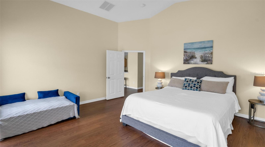 DAVENPORT, Florida 33897, 3 Bedrooms Bedrooms, ,2 BathroomsBathrooms,Residential,For Sale,BLOOMINGDALE,0,MFRG5101469