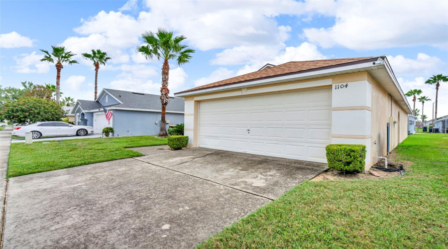 DAVENPORT, Florida 33897, 3 Bedrooms Bedrooms, ,2 BathroomsBathrooms,Residential,For Sale,BLOOMINGDALE,0,MFRG5101469