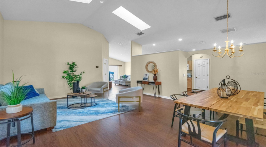 DAVENPORT, Florida 33897, 3 Bedrooms Bedrooms, ,2 BathroomsBathrooms,Residential,For Sale,BLOOMINGDALE,0,MFRG5101469