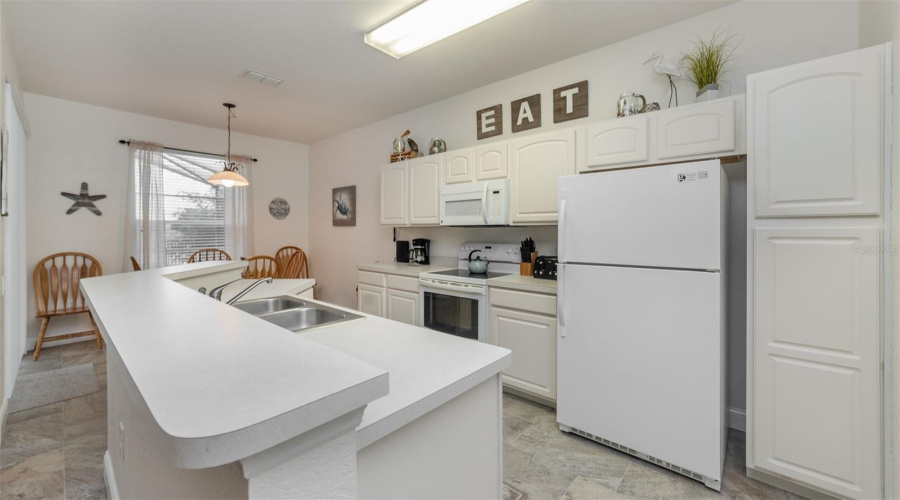 KISSIMMEE, Florida 34747, 5 Bedrooms Bedrooms, ,5 BathroomsBathrooms,Residential,For Sale,MANESTY,0,MFRO6284436