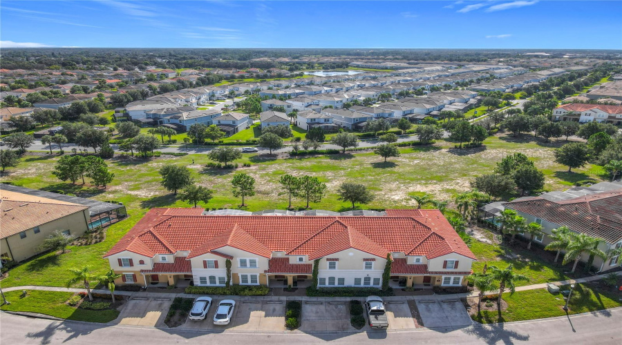 DAVENPORT, Florida 33837, 4 Bedrooms Bedrooms, ,3 BathroomsBathrooms,Residential,For Sale,TERRASONESTA,0,MFRO6340618