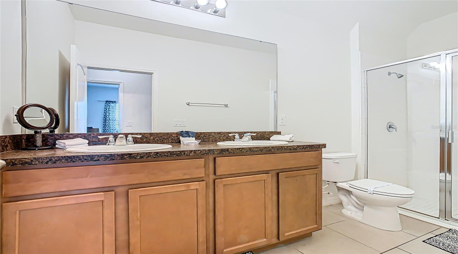 DAVENPORT, Florida 33837, 4 Bedrooms Bedrooms, ,3 BathroomsBathrooms,Residential,For Sale,TERRASONESTA,0,MFRO6340618